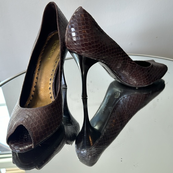 BCBG brown pumps open toe wore once - Picture 4 of 5
